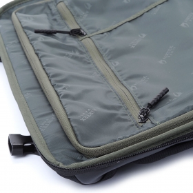 Cestovní batoh s kapsou na notebook 17" 30 l Airtex 752